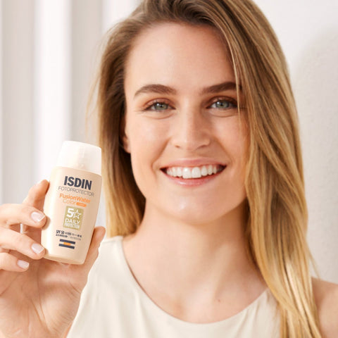 ISDIN Fotoprotector Fusion Water Magic Light SPF50 50ml - Indigo72.com